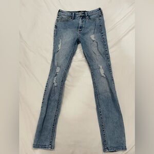 Hollister Ultra High Rise Super Skinny Jeans !